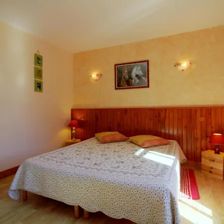 Chateau Fredignac 3* Saint-Martin-Lacaussade